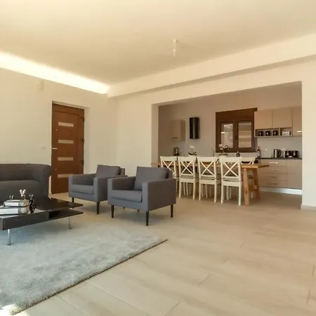 Villa Enchanted Bay House