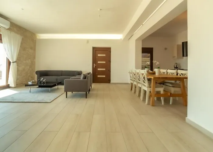 Enchanted Bay House Villa *